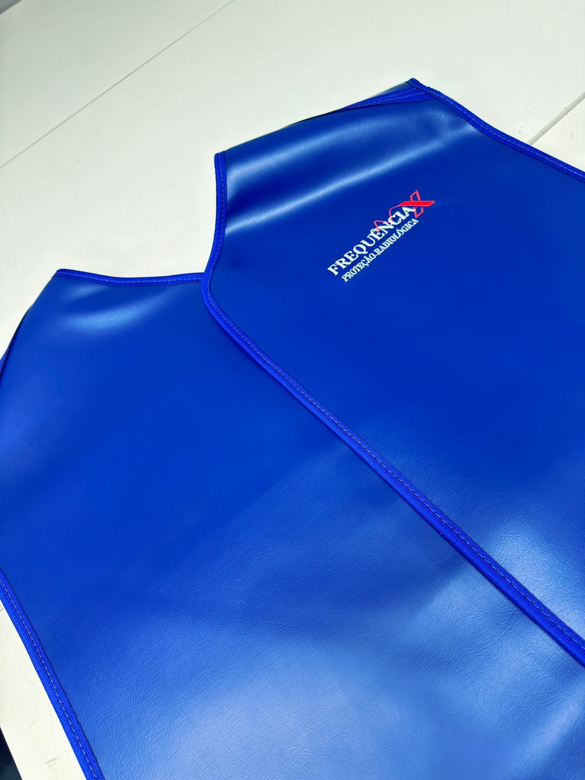 AVENTAL DE CHUMBO PANORÂMICO ADULTO